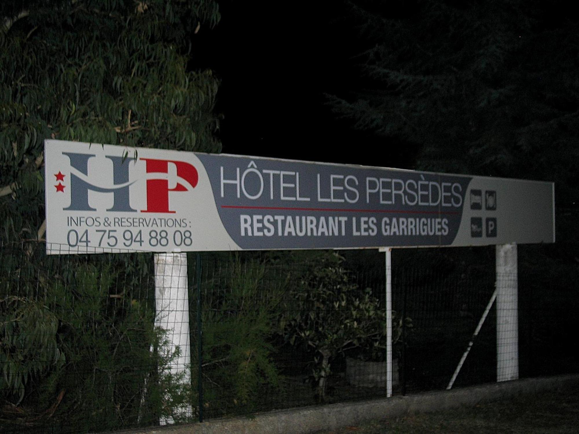 Les Persedes Hotel